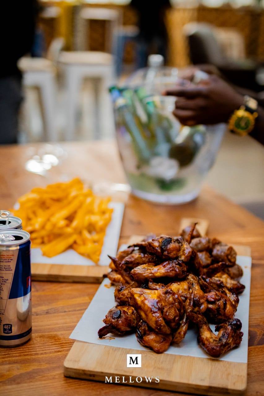 Mellows famous wings
